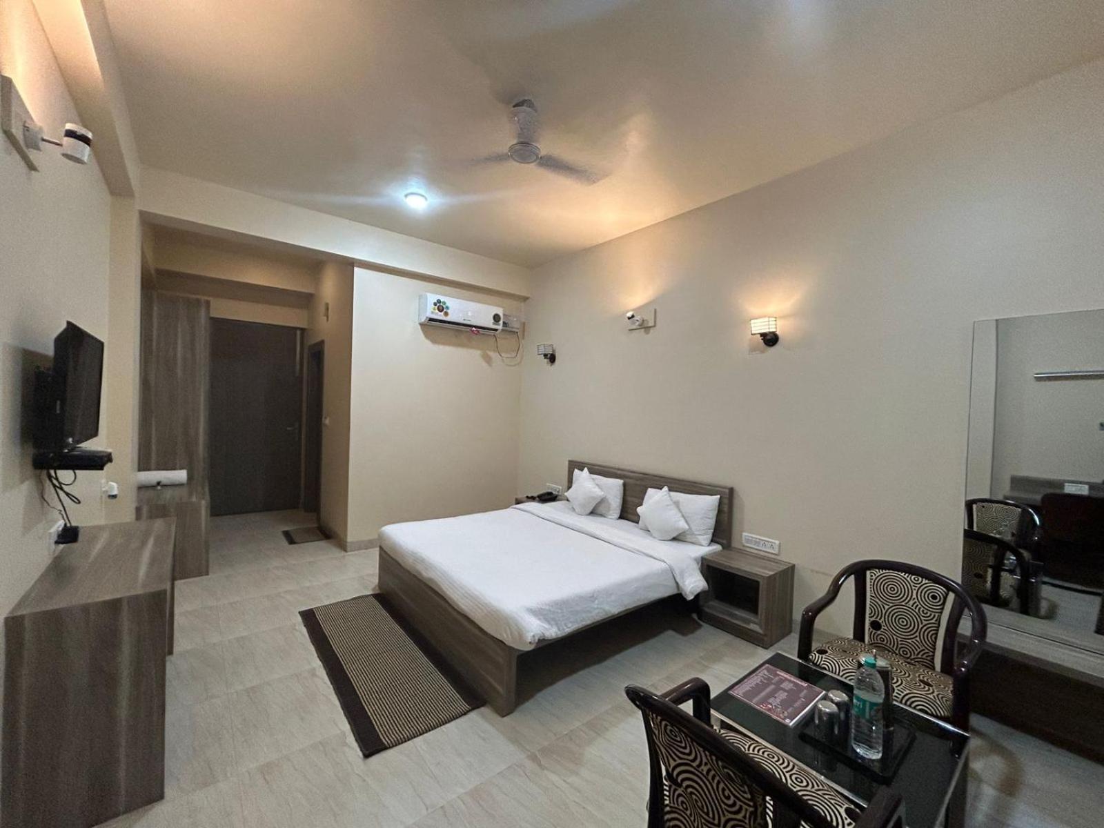 Shanti Niketan Salasar Juliāsar Exterior photo